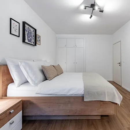 No5 * Dubrovnik
