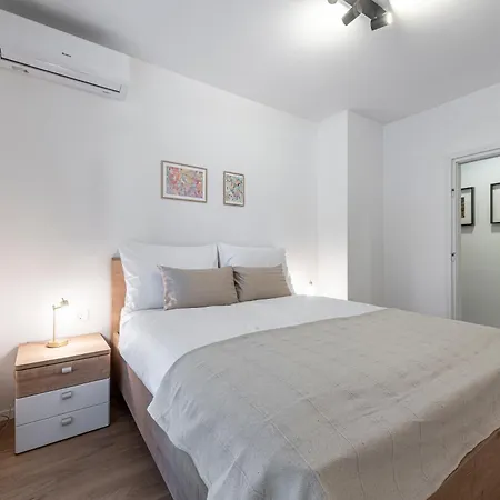 No5 Apartment *